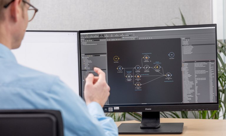 Ingenieur nutzt MoBA Automation Ingenieur nutzt MoBA Automation für Parameterstudie eines Modelica Modells.